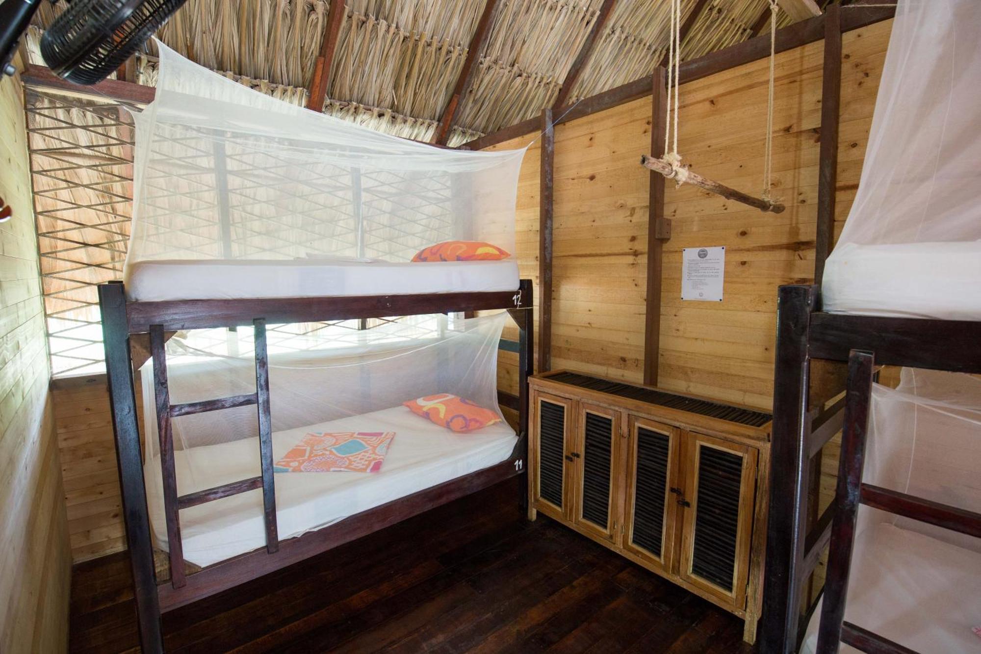 Bella Flor Hostel Palomino Exterior photo