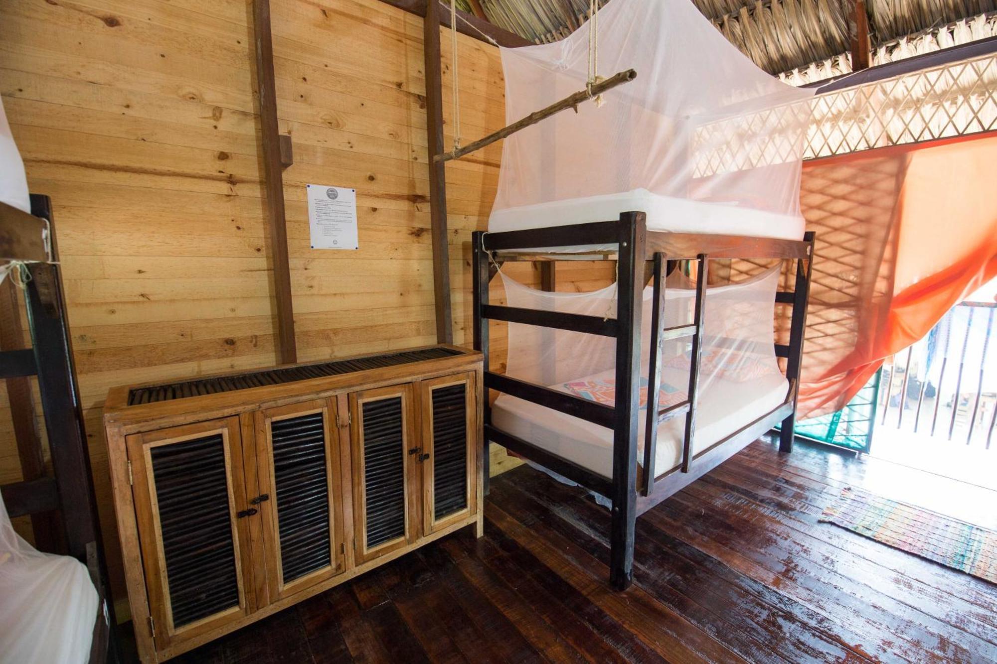 Bella Flor Hostel Palomino Exterior photo